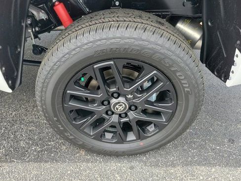 New 2026 Toyota Tundra Limited AWD/4WD image 8