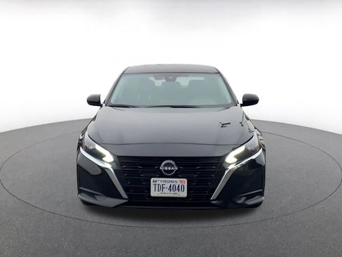 Used 2025 Nissan Altima 2.5 SV image 4