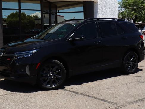 Used 2022 Chevrolet Equinox RS w/ RS Leather Package FWD image 3
