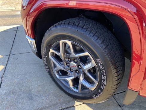 Used 2023 GMC Sierra 1500 SLT w/ SLT Premium Package image 24