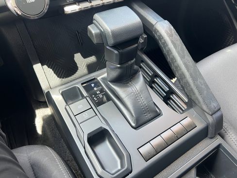 Used 2024 Toyota Tacoma SR RWD image 33