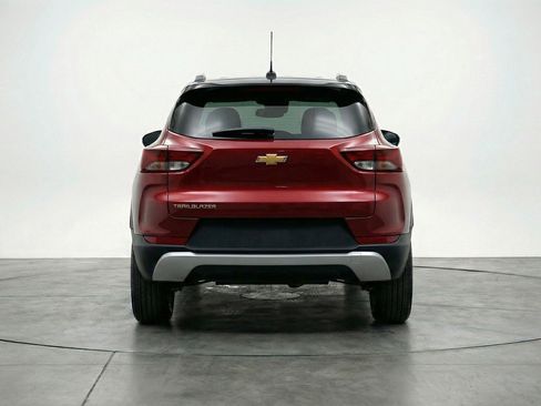 Used 2025 Chevrolet TrailBlazer LT AWD/4WD image 7