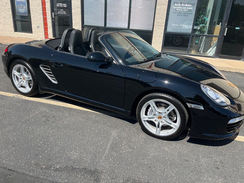 Used 2011 Porsche Boxster RWD image 19