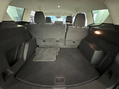 Used 2017 Ford Escape SE AWD/4WD image 25