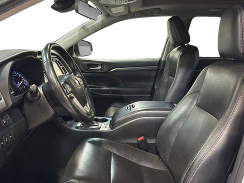 Used 2019 Toyota Highlander Limited AWD/4WD image 25