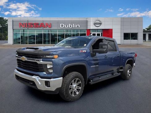 Used 2025 Chevrolet Silverado 2500 LT AWD/4WD image 1