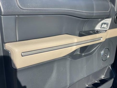 Certified 2022 Ford Expedition Limited image 21