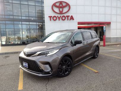 Used 2022 Toyota Sienna XSE