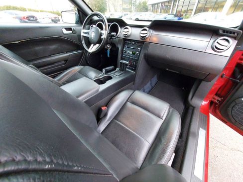 Used 2008 Ford Mustang Premium image 11
