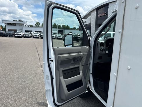 Used 2024 Ford E-350 and Econoline 350 Super Duty w/ Power Windows & Locks Group RWD image 15