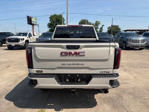New 2026 GMC Sierra 2500 AT4 w/ AT4 Premium Plus Package AWD/4WD image 5