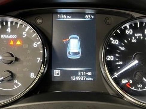 Used 2017 Nissan Rogue S image 27