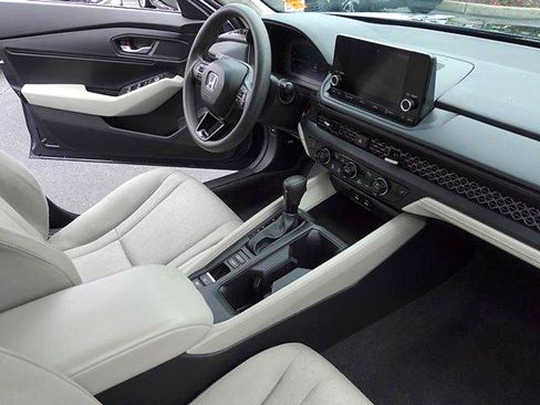 Used 2024 Honda Accord EX image 13