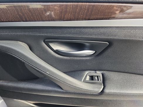 Used 2013 BMW 528i xDrive Sedan image 31