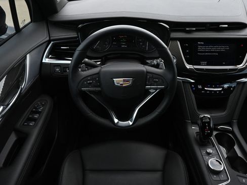 Certified 2024 Cadillac XT6 Sport w/ Technology Package AWD/4WD image 10