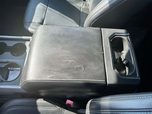 Used 2019 Ford F350 Lariat w/ Chrome Package image 24