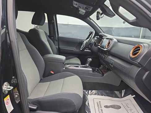 Used 2020 Toyota Tacoma TRD Off-Road image 46