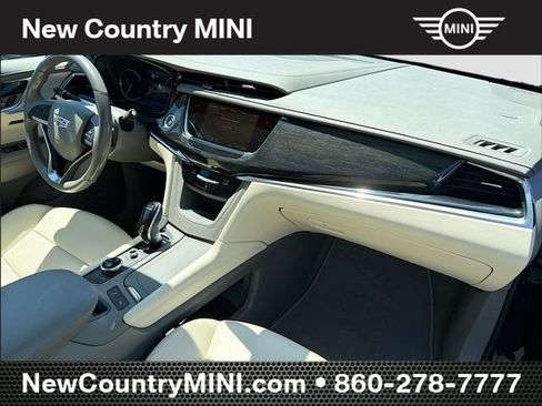 Used 2021 Cadillac XT6 Premium Luxury AWD/4WD image 29