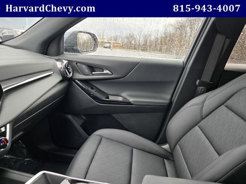 Used 2026 Chevrolet Equinox LT w/ Convenience Package II image 15