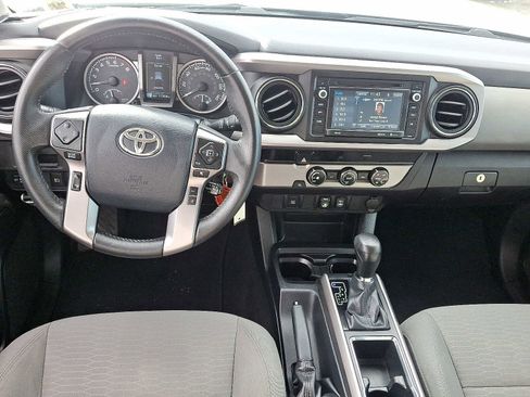 Certified 2018 Toyota Tacoma SR5 image 14
