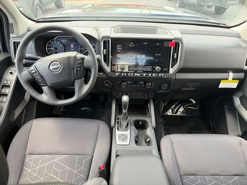 New 2026 Nissan Frontier 4x4 Crew Cab image 14