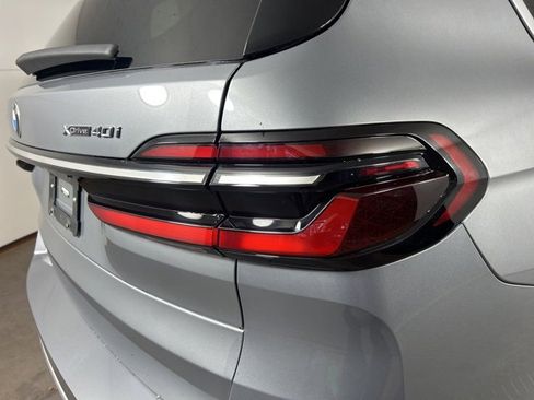 Used 2023 BMW X7 xDrive40i w/ Executive Package image 19
