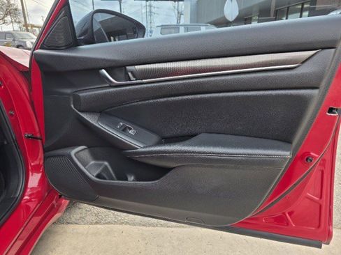 Used 2022 Honda Accord Sport image 19