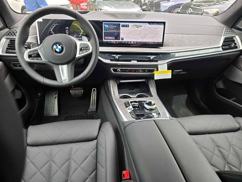 New 2026 BMW X7 xDrive40i w/ Executive Package AWD/4WD image 19