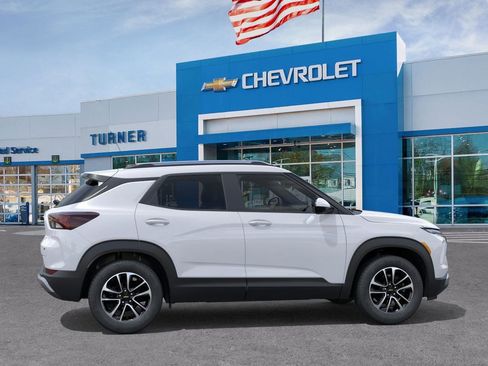 New 2026 Chevrolet TrailBlazer LT w/ LT Cold Weather Package AWD/4WD image 5