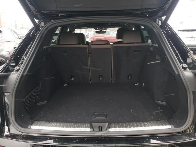 Used 2025 Audi Q5 Premium w/ Convenience Package AWD/4WD image 5