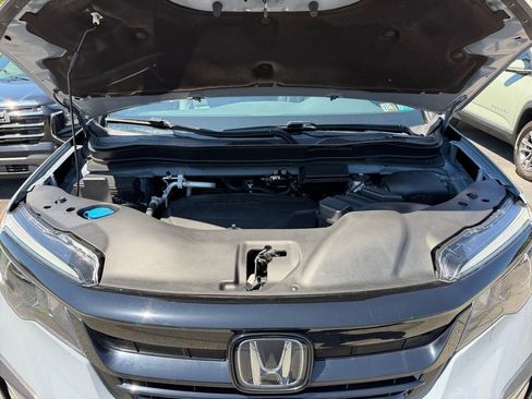 Used 2022 Honda Pilot TrailSport image 31