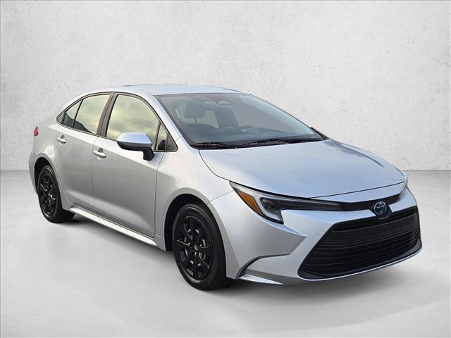 Used 2025 Toyota Corolla LE FWD image 3