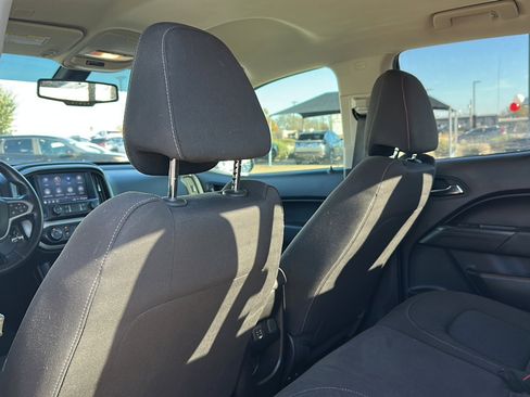 Used 2022 Chevrolet Colorado LT w/ LT Convenience Package image 17