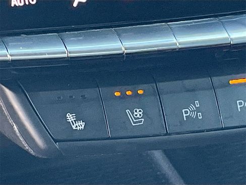 Used 2025 Cadillac CT5 Premium Luxury image 21