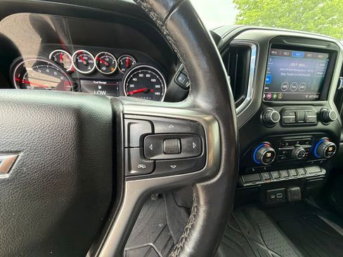 Used 2019 Chevrolet Silverado 1500 LT Trail Boss w/ Convenience Package AWD/4WD image 25