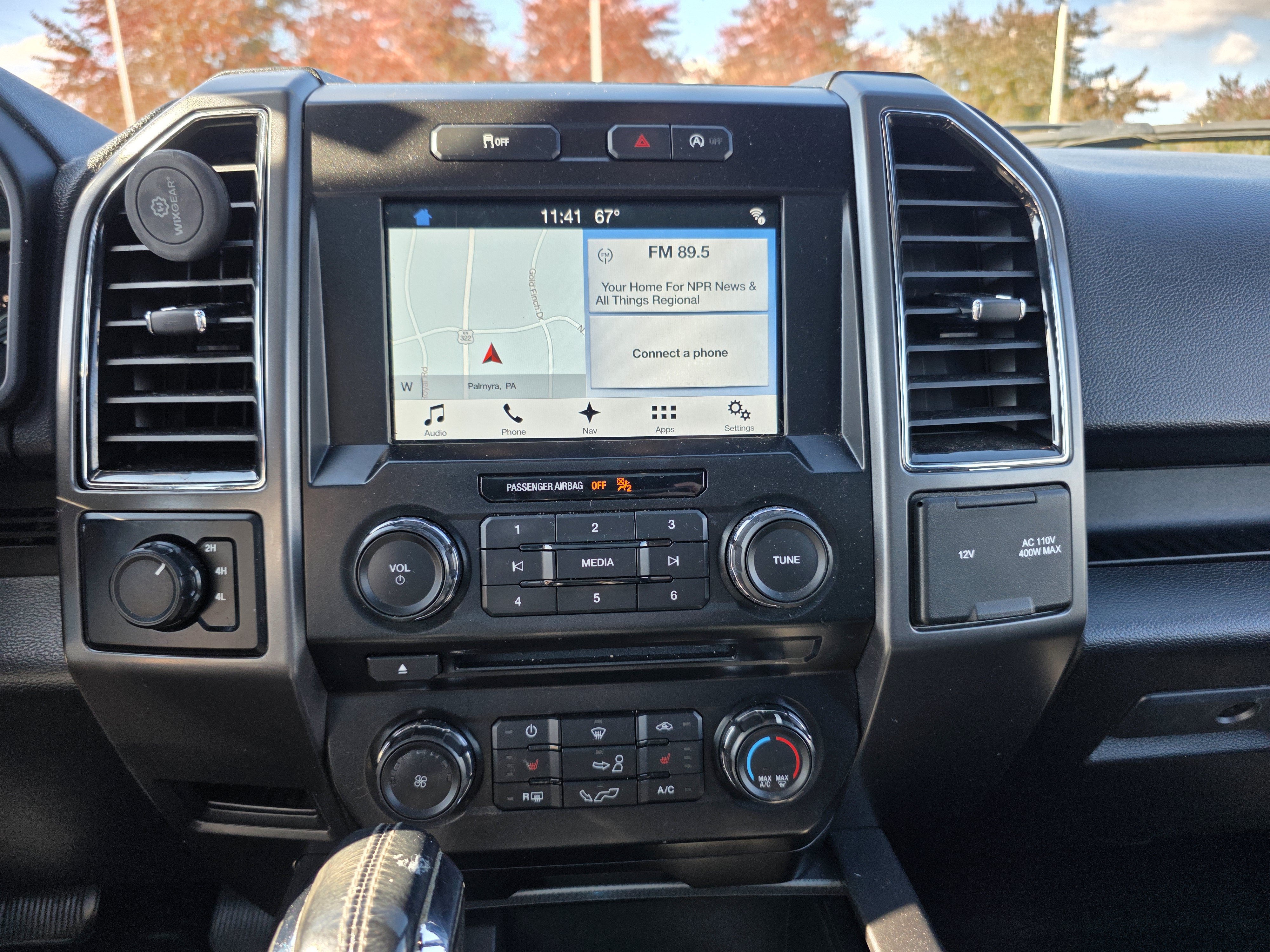 Used 2017 Ford F150 XLT w/ Equipment Group 302A Luxury AWD/4WD image 13