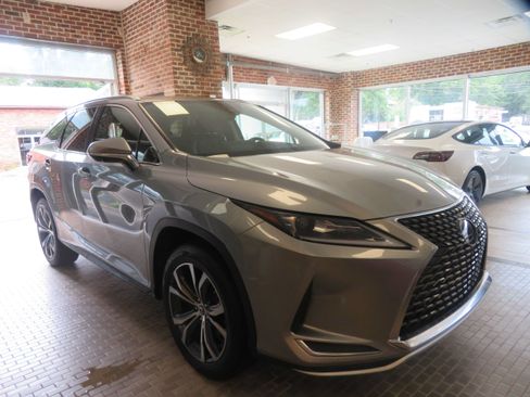 Used 2021 Lexus RX 350L FWD w/ Premium Package image 3
