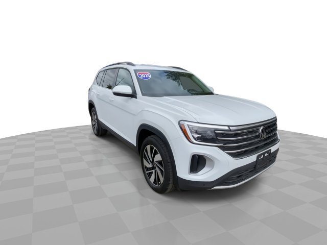 Used 2025 Volkswagen Atlas SE AWD/4WD image 4