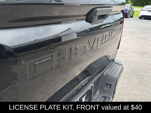 Used 2023 Chevrolet Colorado Trail Boss image 6