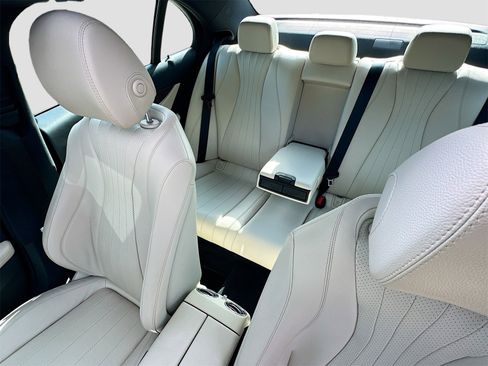 Used 2017 Mercedes-Benz E 300 image 23