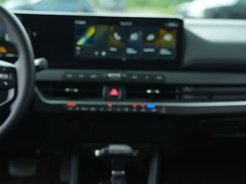 Used 2025 Kia K4 FWD image 27