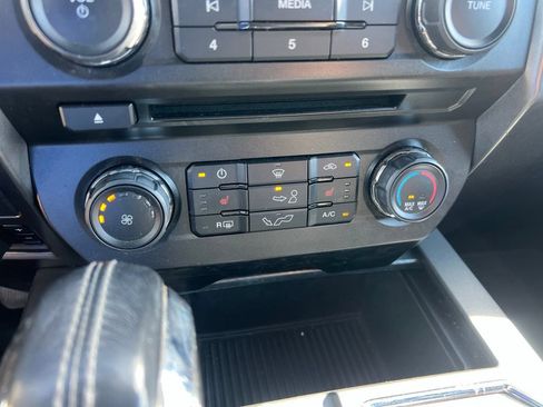 Used 2018 Ford F150 XLT w/ Equipment Group 302A Luxury AWD/4WD image 26