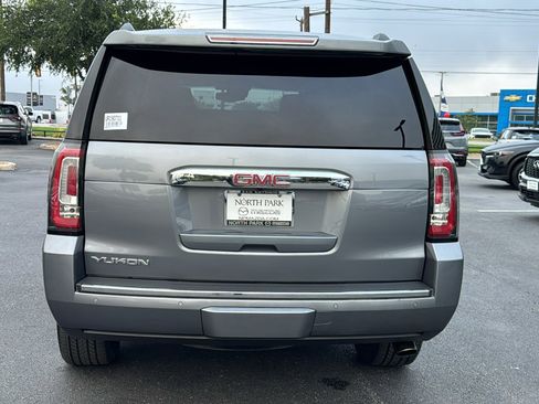 Used 2019 GMC Yukon Denali AWD/4WD image 6