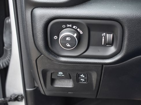 Used 2021 RAM 1500 Big Horn image 16