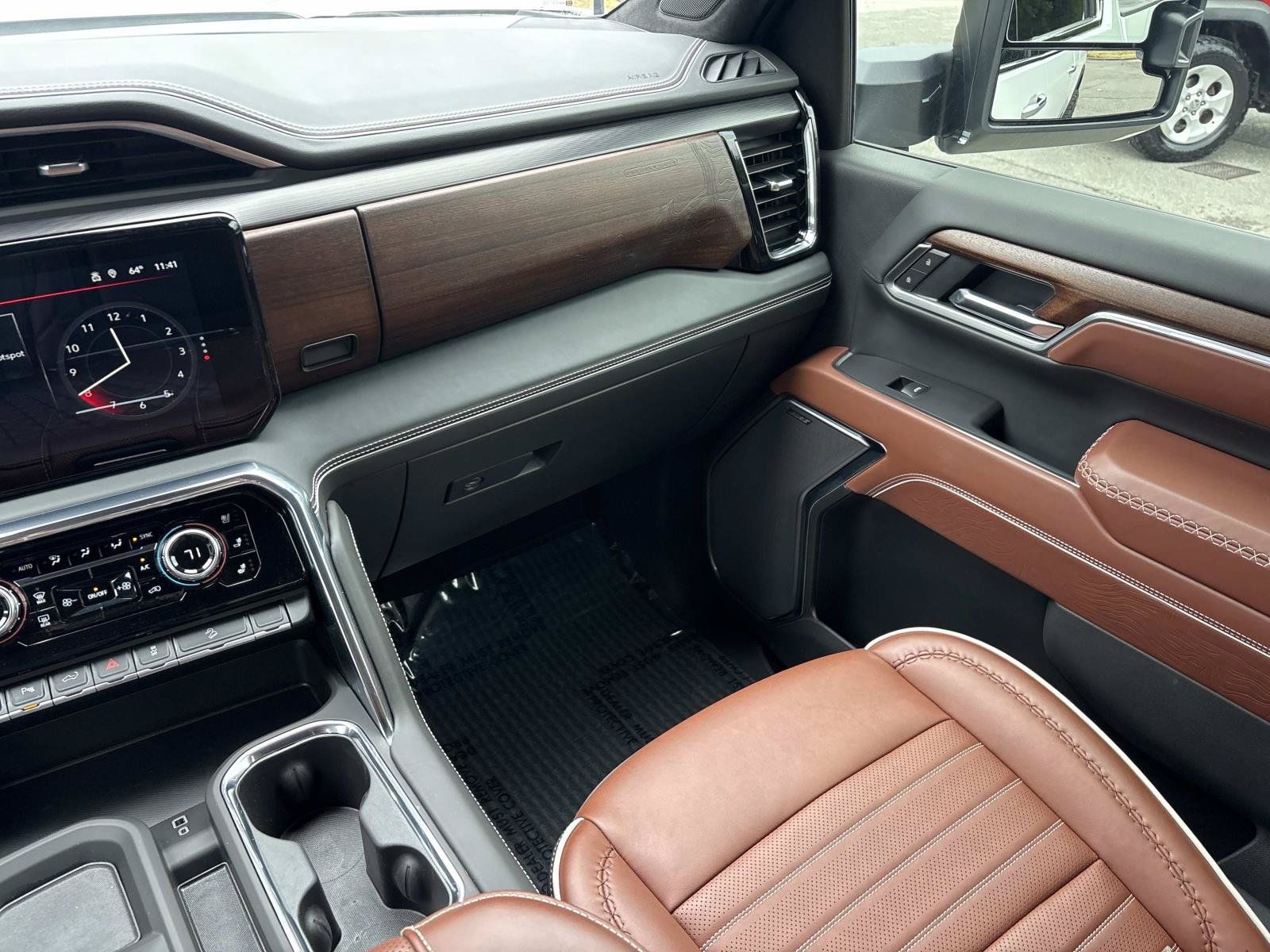 Used 2025 GMC Sierra 2500 Denali Ultimate AWD/4WD image 29