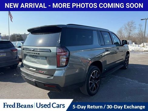 Used 2023 Chevrolet Suburban RST w/ Luxury Package image 11