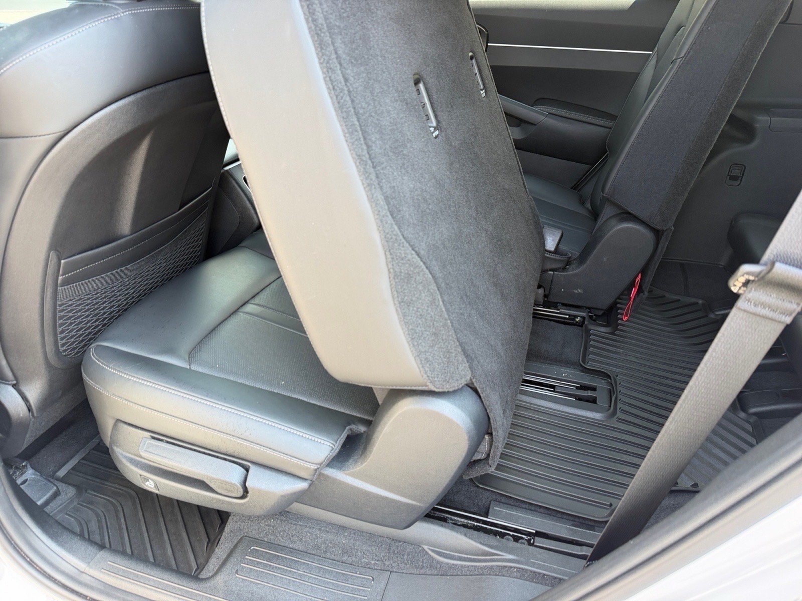 Used 2023 Kia Sorento S w/ Panoramic Sunroof Package FWD image 16