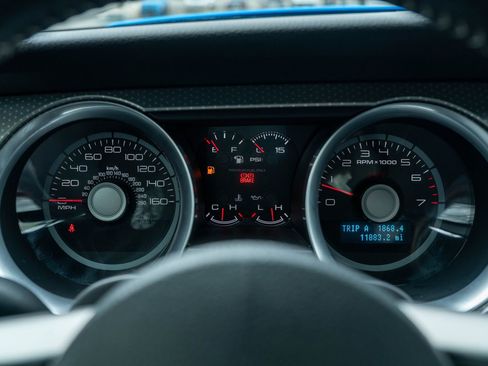 Used 2012 Ford Mustang Shelby GT500 w/ SVT Performance Pkg image 25