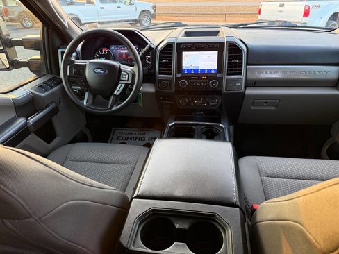 Used 2021 Ford F350 XLT w/ XLT Premium Package image 36