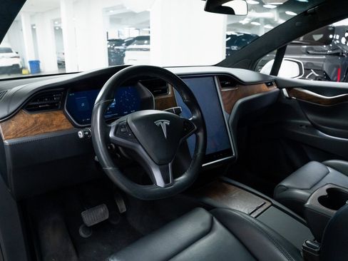 Used 2019 Tesla Model X 100D image 17